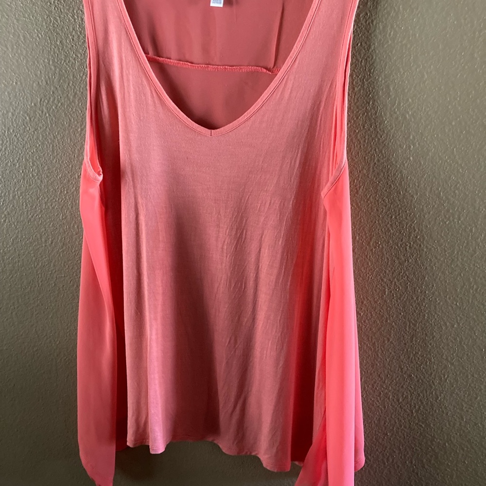 2 flowy Tanks
